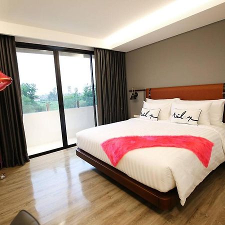 Hotel Scarlett Ban ba Ngan Exterior photo